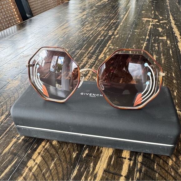 CHLOÉ - Abstract Frame Sunglasses main image 14